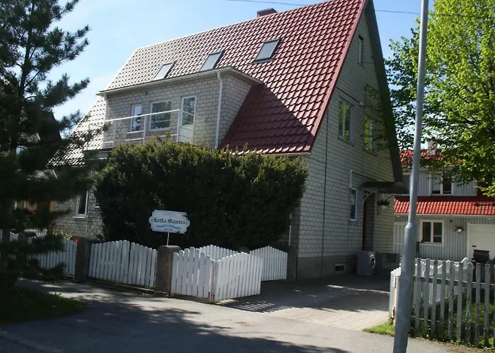 Guest house Kotka Housing-freeparking